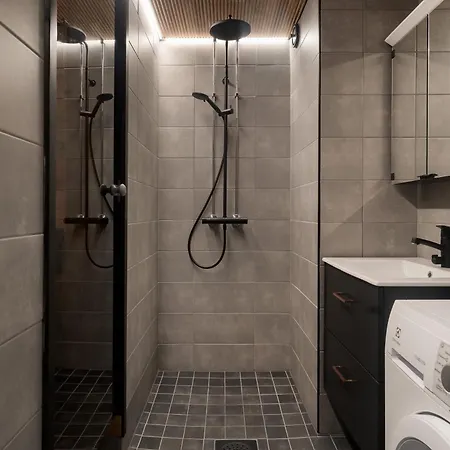 A Peaceful And Modern Gem In The Heart Of The