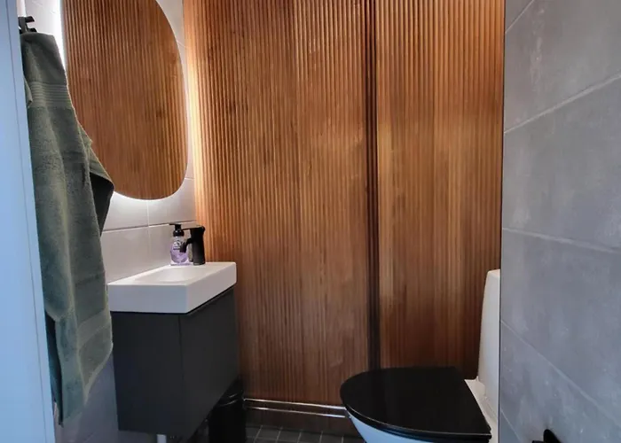 A Peaceful And Modern Gem In The Heart Of The *