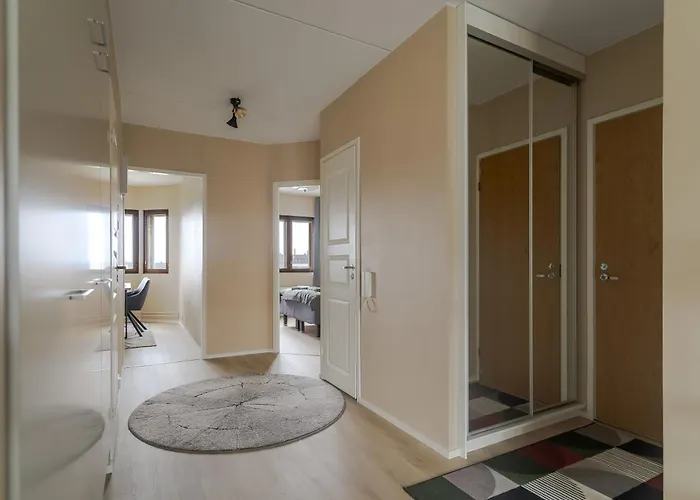 A Peaceful And Modern Gem In The Heart Of The * Pori