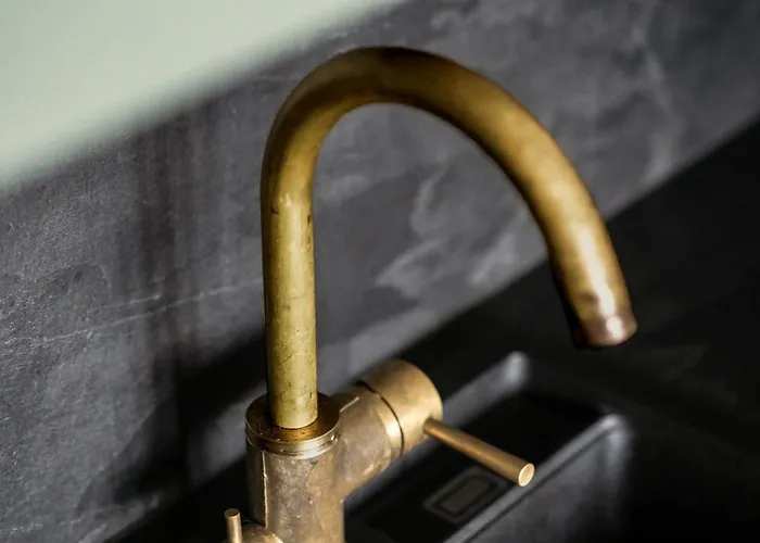 A Peaceful And Modern Gem In The Heart Of The Apartment